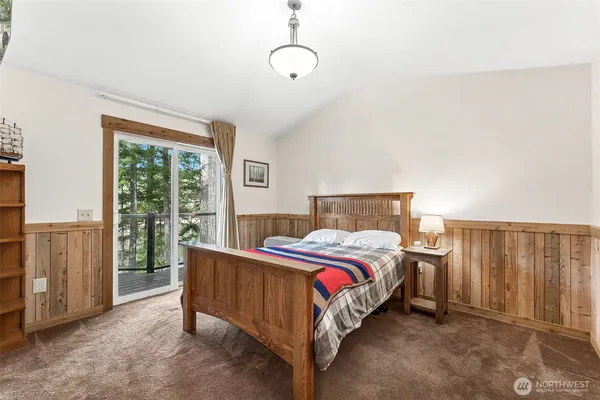 $599,000 | 390 East Emerald Lake Drive, Grapeview, WA 98546