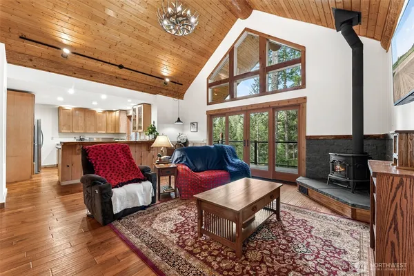 $599,000 | 390 East Emerald Lake Drive, Grapeview, WA 98546