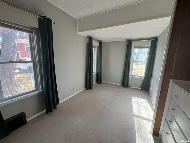 $108,000 | 110 East Bishop Street, Yates City, IL 61572