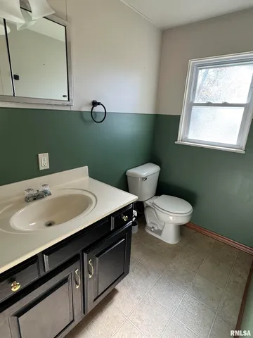 $108,000 | 110 East Bishop Street, Yates City, IL 61572