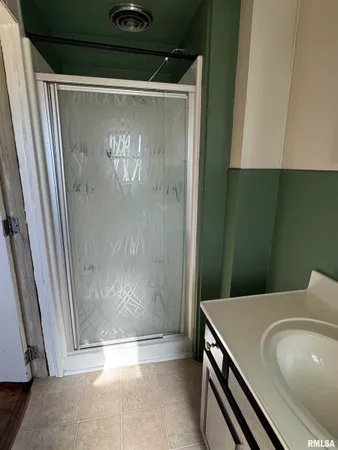 $99,900 | 110 East Bishop Street, Yates City, IL 61572