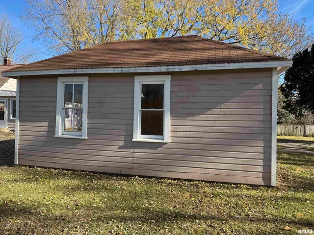 $108,000 | 110 East Bishop Street, Yates City, IL 61572