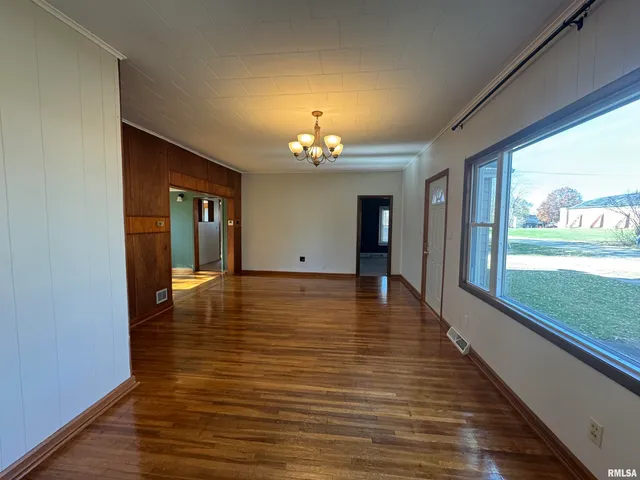 $108,000 | 110 East Bishop Street, Yates City, IL 61572