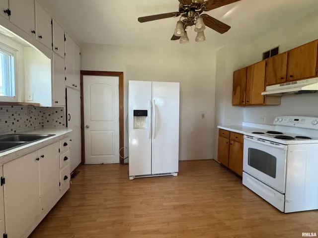 $108,000 | 110 East Bishop Street, Yates City, IL 61572