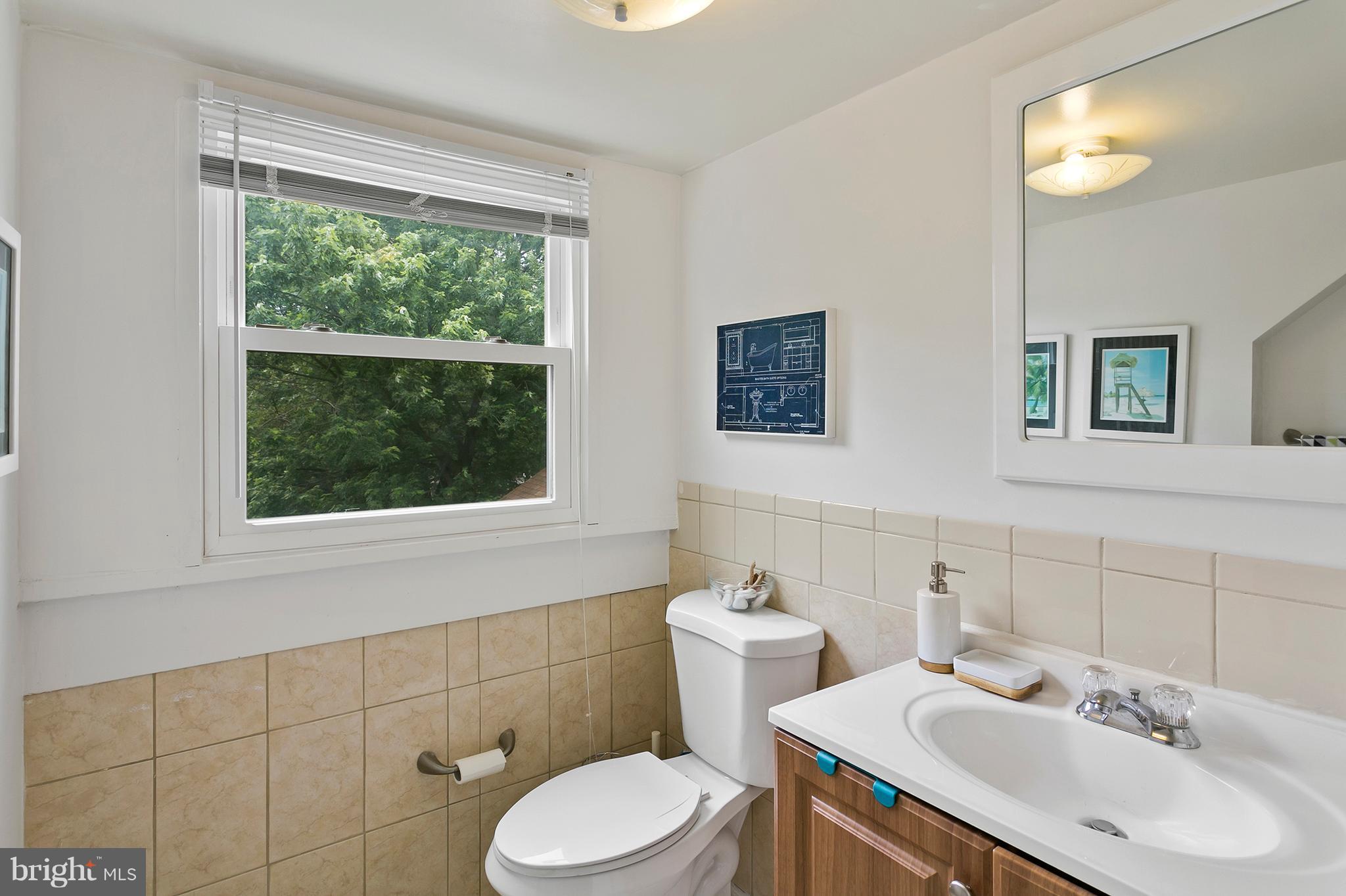 6808 Quander Road Alexandria, VA 22307 - Photo 22 of 27 Bath