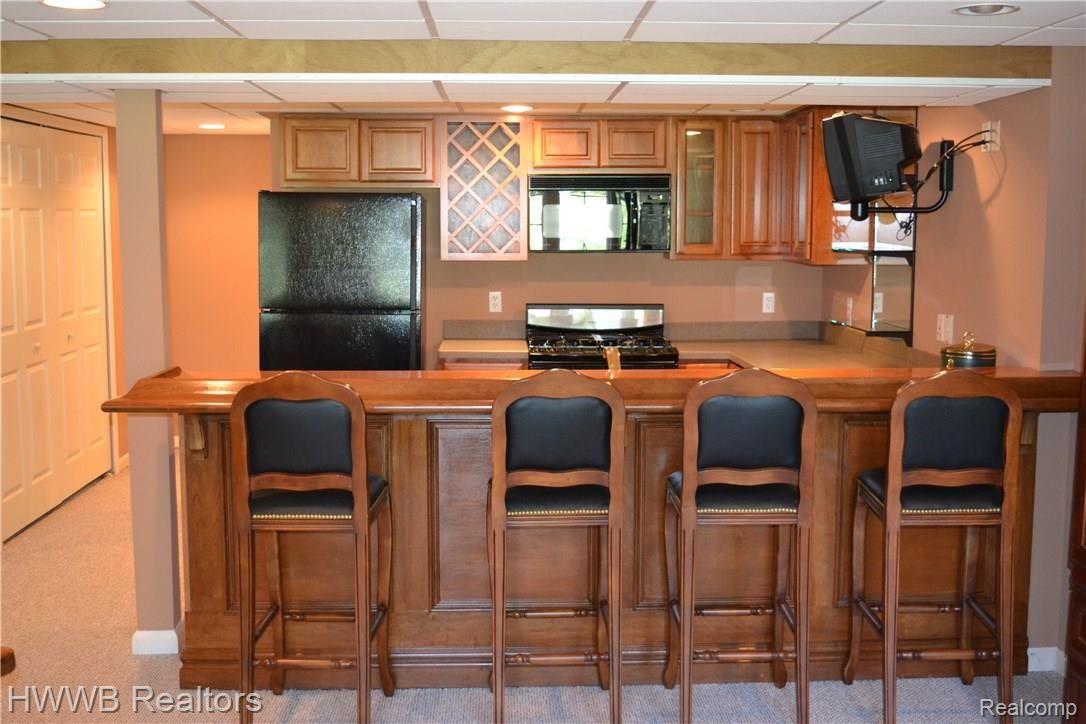 1623 Boulder Court Rochester, MI 48306 - Photo 5 of 28 05 - Basement Bar.JPG