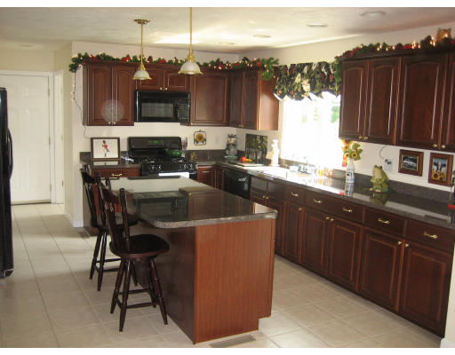 4 Gardner Road Norton, MA 02766 - Photo 6 of 26 Gallery Image 6