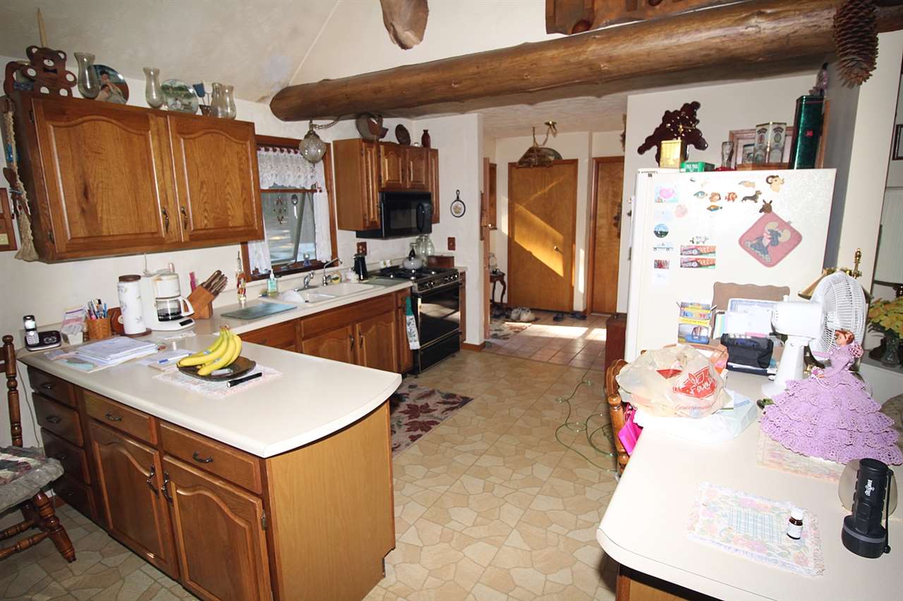6125 Galvin Road Traverse City, MI 49685 - Photo 8 of 32 1834327-7.JPG