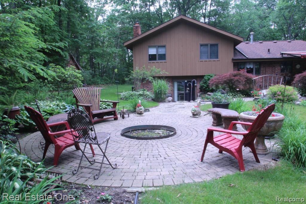 4344 Fenton Road Hartland, MI 48353 - Photo 42 of 53 IMG_7225.jpg