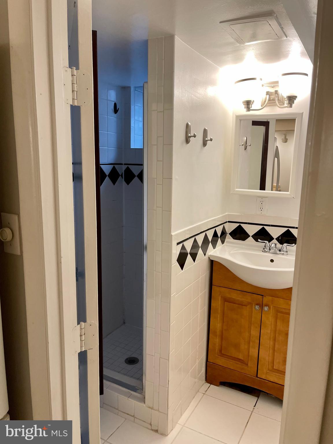 2124 37th Street Northwest Washington, DC 20007 - Photo 23 of 29