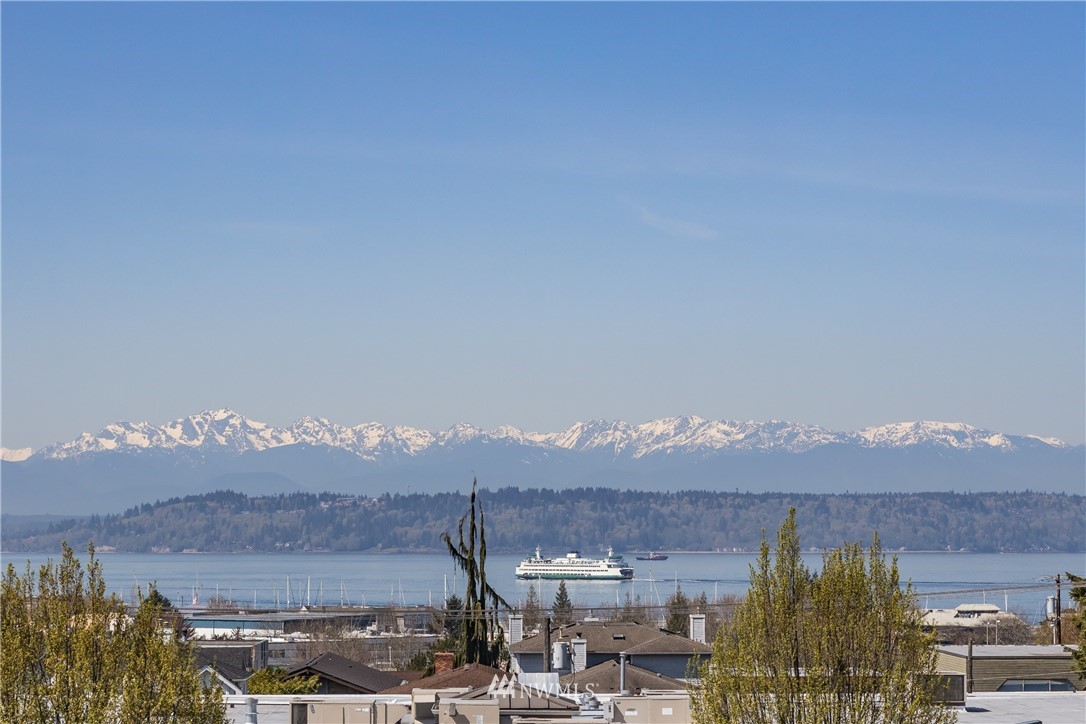 523 Maple Street, Unit 101 Edmonds, WA 98020 - Photo 1 of 40 Gallery Image 1