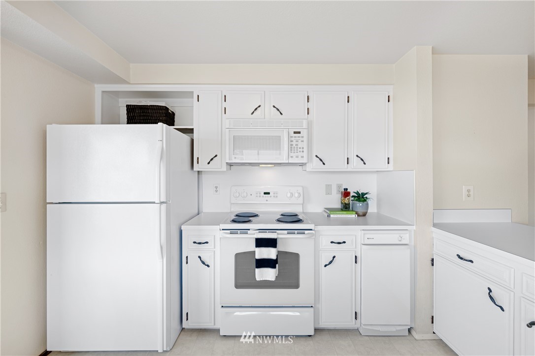 523 Maple Street, Unit 101 Edmonds, WA 98020 - Photo 18 of 40 Gallery Image 18