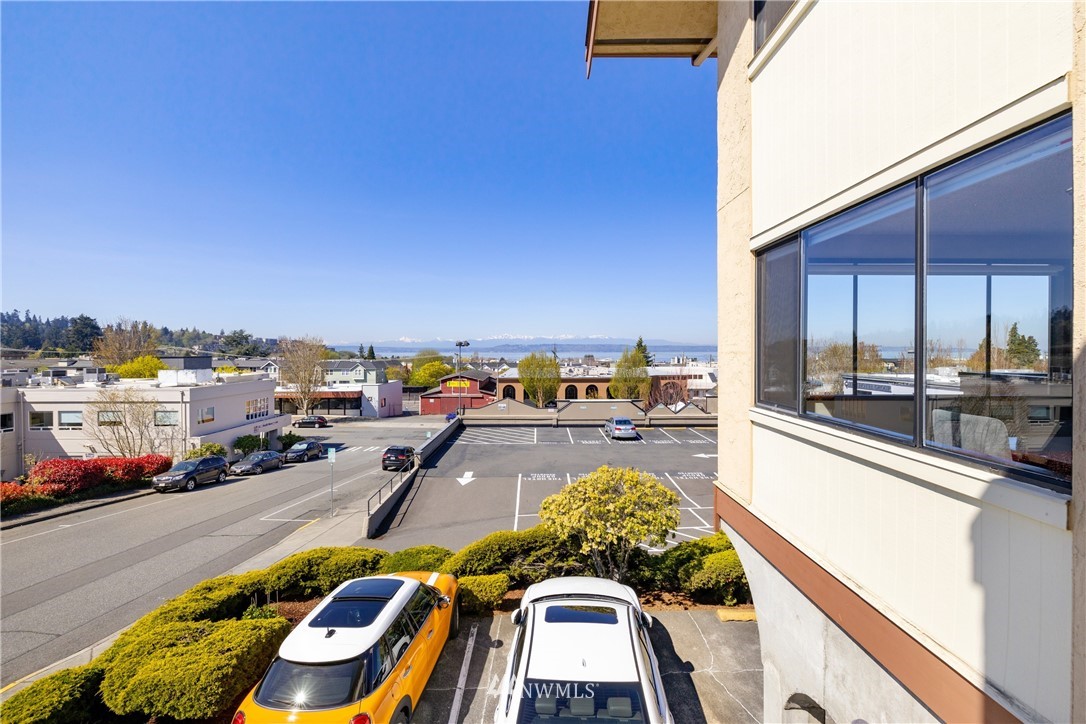 523 Maple Street, Unit 101 Edmonds, WA 98020 - Photo 22 of 40 Gallery Image 22