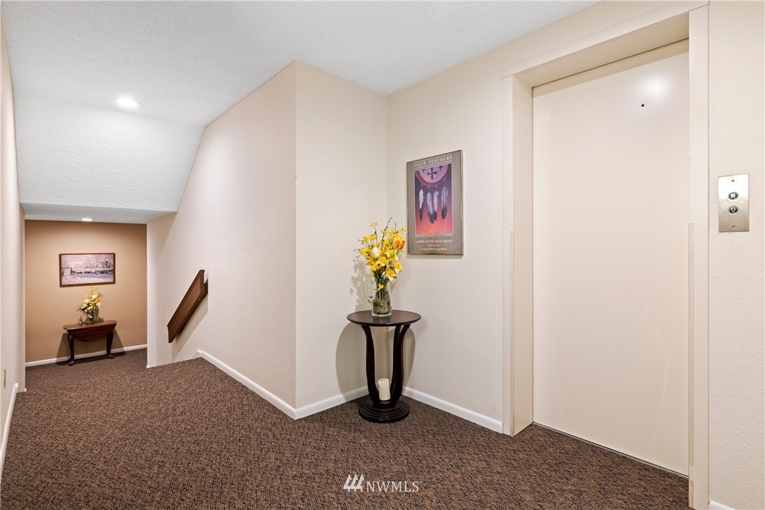 523 Maple Street, Unit 101 Edmonds, WA 98020 - Photo 5 of 40 Gallery Image 5