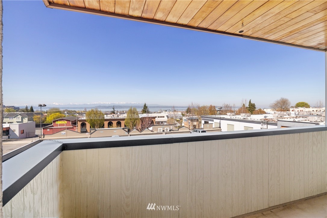 523 Maple Street, Unit 101 Edmonds, WA 98020 - Photo 10 of 40 Gallery Image 10