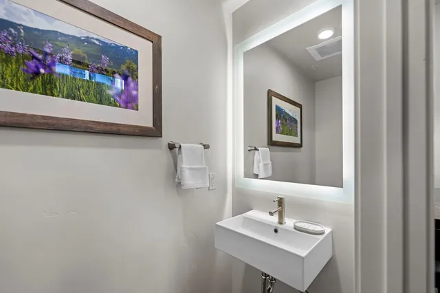 $849,000 | 740 Village Drive, Unit 306, Donnelly, ID 83615