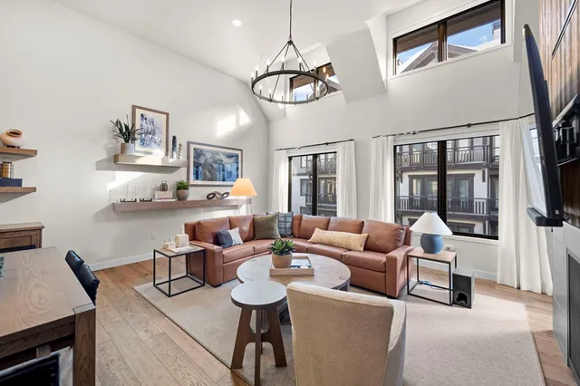 $849,000 | 740 Village Drive, Unit 306, Donnelly, ID 83615