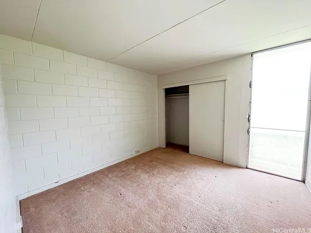 an empty room with a empty space