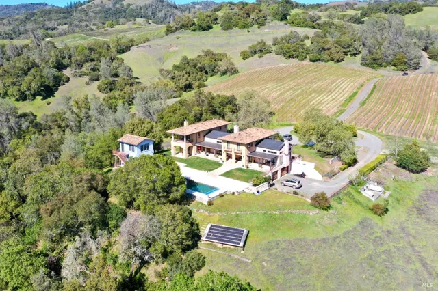 $13,900,000 | 25500 River Road, Cloverdale, CA 95425