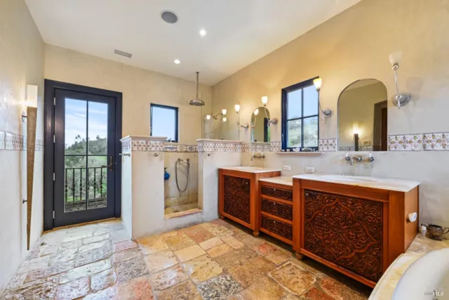 $13,900,000 | 25500 River Road, Cloverdale, CA 95425