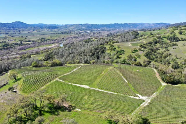 $13,900,000 | 25500 River Road, Cloverdale, CA 95425