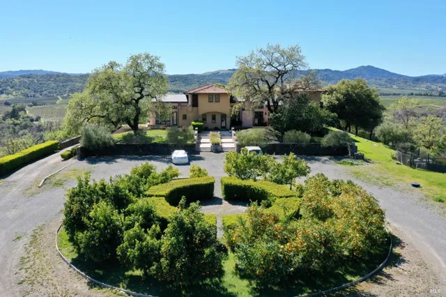 $13,900,000 | 25500 River Road, Cloverdale, CA 95425