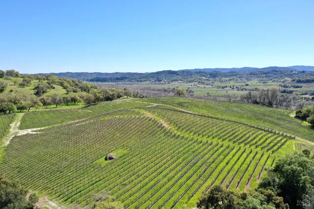 $13,900,000 | 25500 River Road, Cloverdale, CA 95425