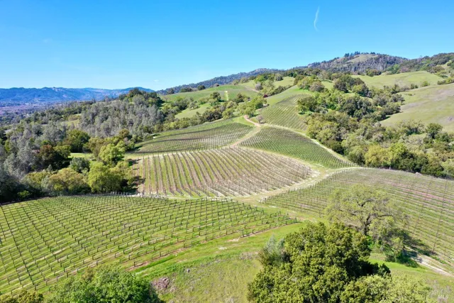 $13,900,000 | 25500 River Road, Cloverdale, CA 95425