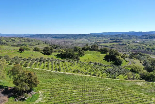 $13,900,000 | 25500 River Road, Cloverdale, CA 95425