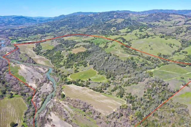 $13,900,000 | 25500 River Road, Cloverdale, CA 95425
