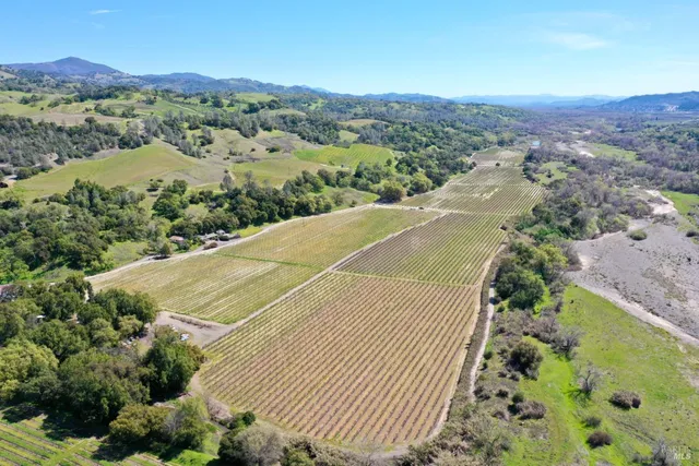 $13,900,000 | 25500 River Road, Cloverdale, CA 95425