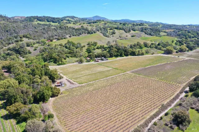 $13,900,000 | 25500 River Road, Cloverdale, CA 95425