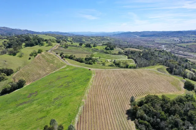 $13,900,000 | 25500 River Road, Cloverdale, CA 95425