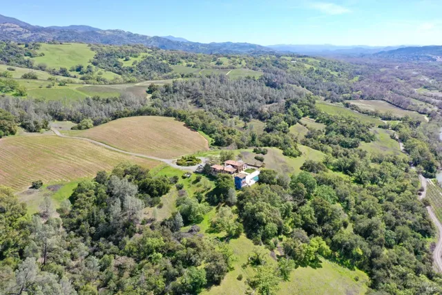 $13,900,000 | 25500 River Road, Cloverdale, CA 95425