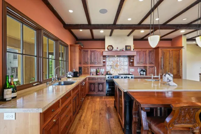 $13,900,000 | 25500 River Road, Cloverdale, CA 95425