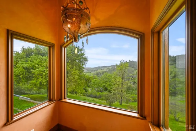 $13,900,000 | 25500 River Road, Cloverdale, CA 95425