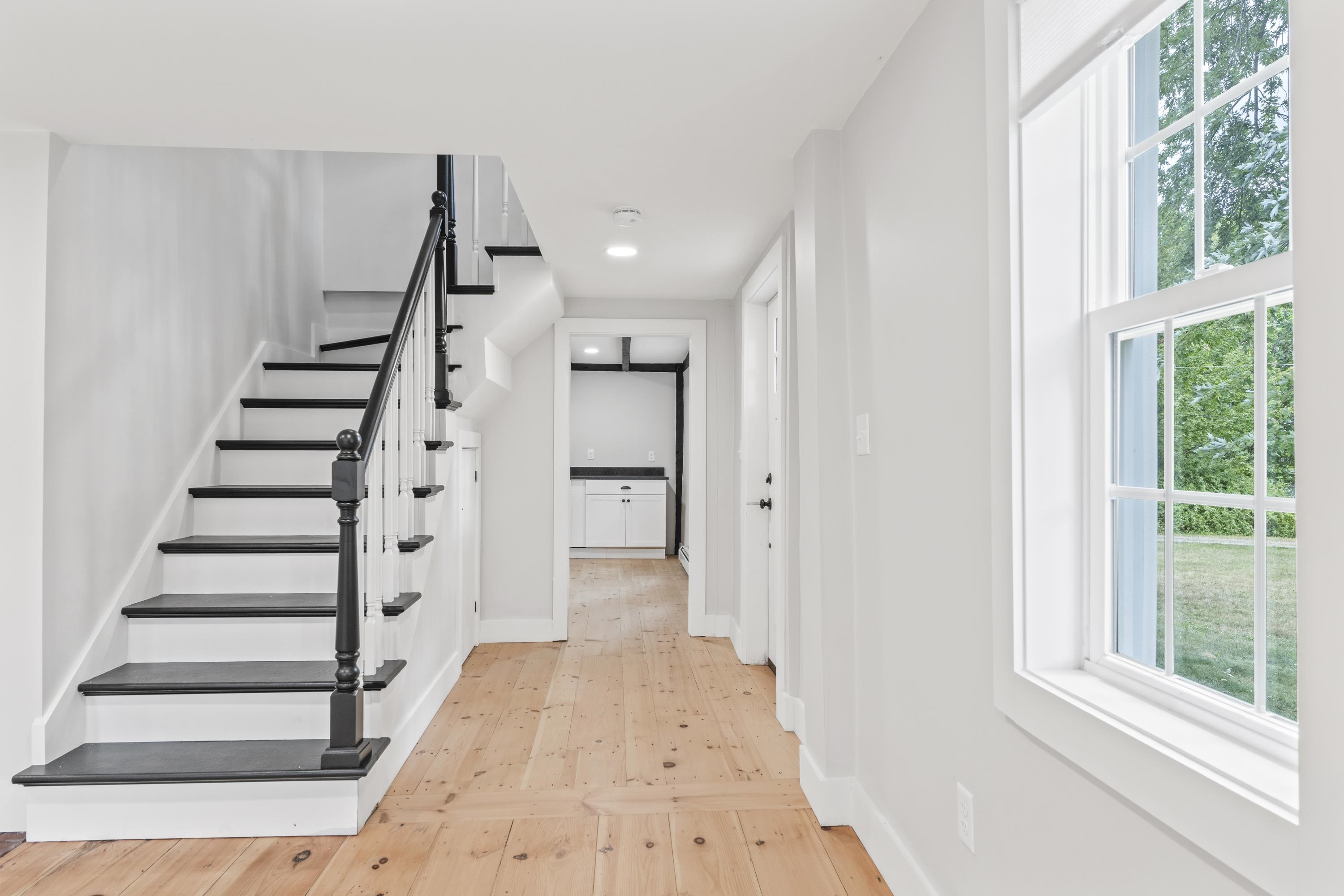 107 Berwick Road Berwick, ME 03901 - Photo 9 of 59 Gallery Image 9
