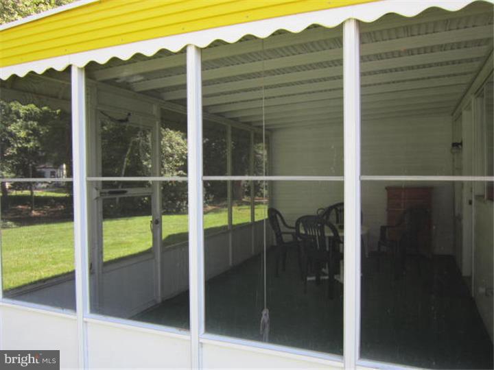 6 Mayfair Road Southampton, NJ 08088 - Photo 11 of 13 Sun Room