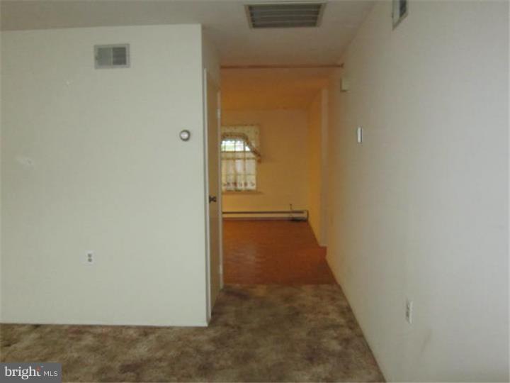 6 Mayfair Road Southampton, NJ 08088 - Photo 4 of 13 Gallery Image 4
