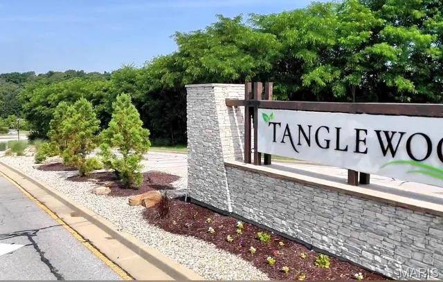 $360,000 | 7964 Walker Meadows Drive, Caseyville, IL 62232