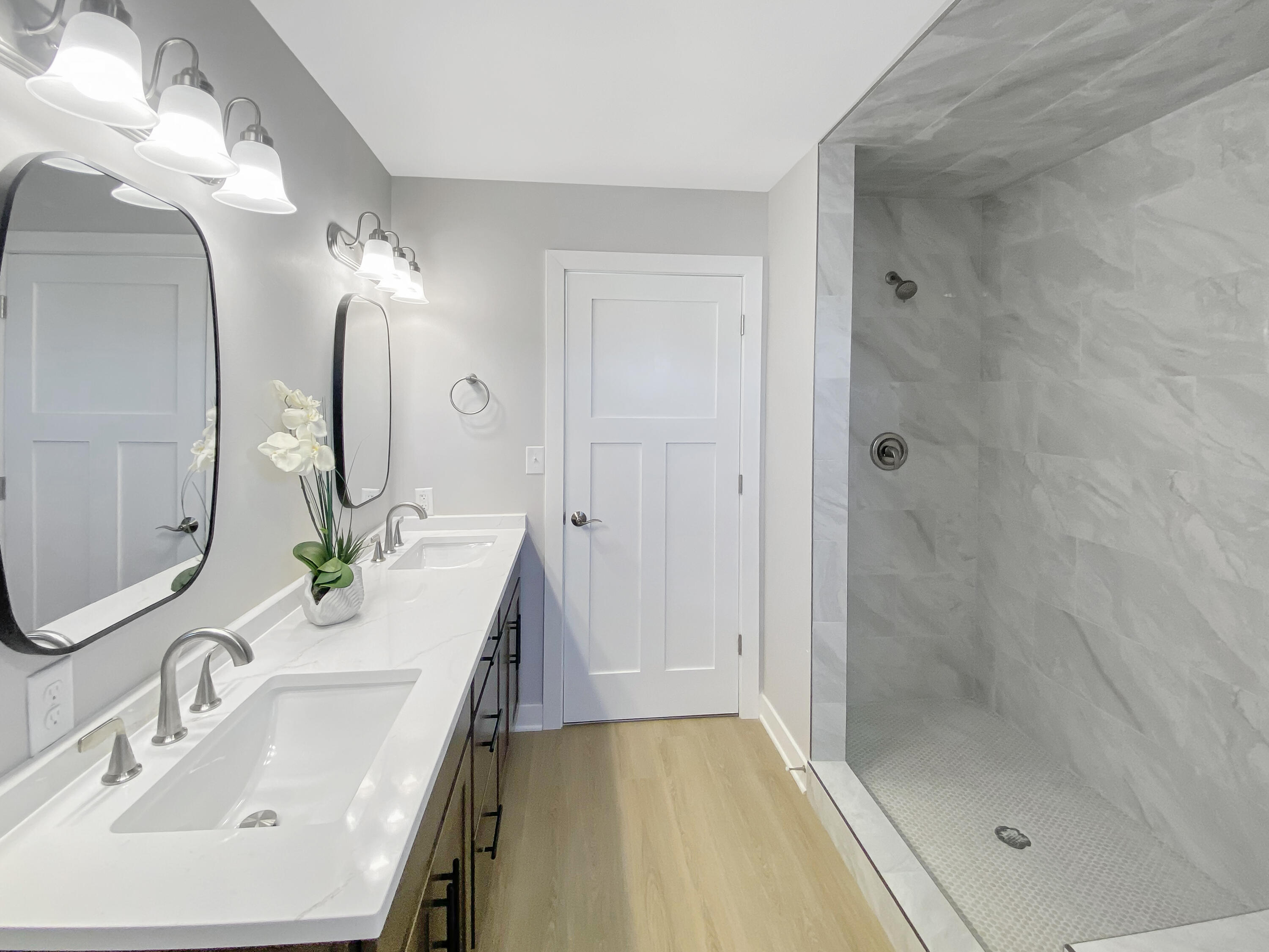 4327 29th Street Kenosha, WI 53144 - Photo 22 of 25 IMG_9722