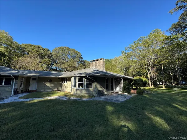 $949,000 | 33 Mount Sinai-Coram Road, Coram, NY 11727