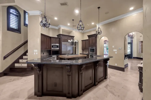 $3,300,000 | 43 Philbrook Way, The Woodlands, TX 77382