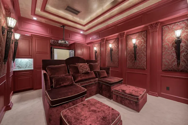 $3,300,000 | 43 Philbrook Way, The Woodlands, TX 77382