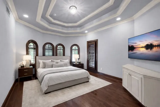 $3,300,000 | 43 Philbrook Way, The Woodlands, TX 77382