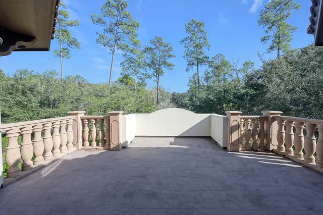 $3,300,000 | 43 Philbrook Way, The Woodlands, TX 77382