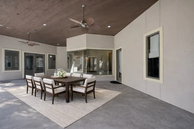 $3,300,000 | 43 Philbrook Way, The Woodlands, TX 77382