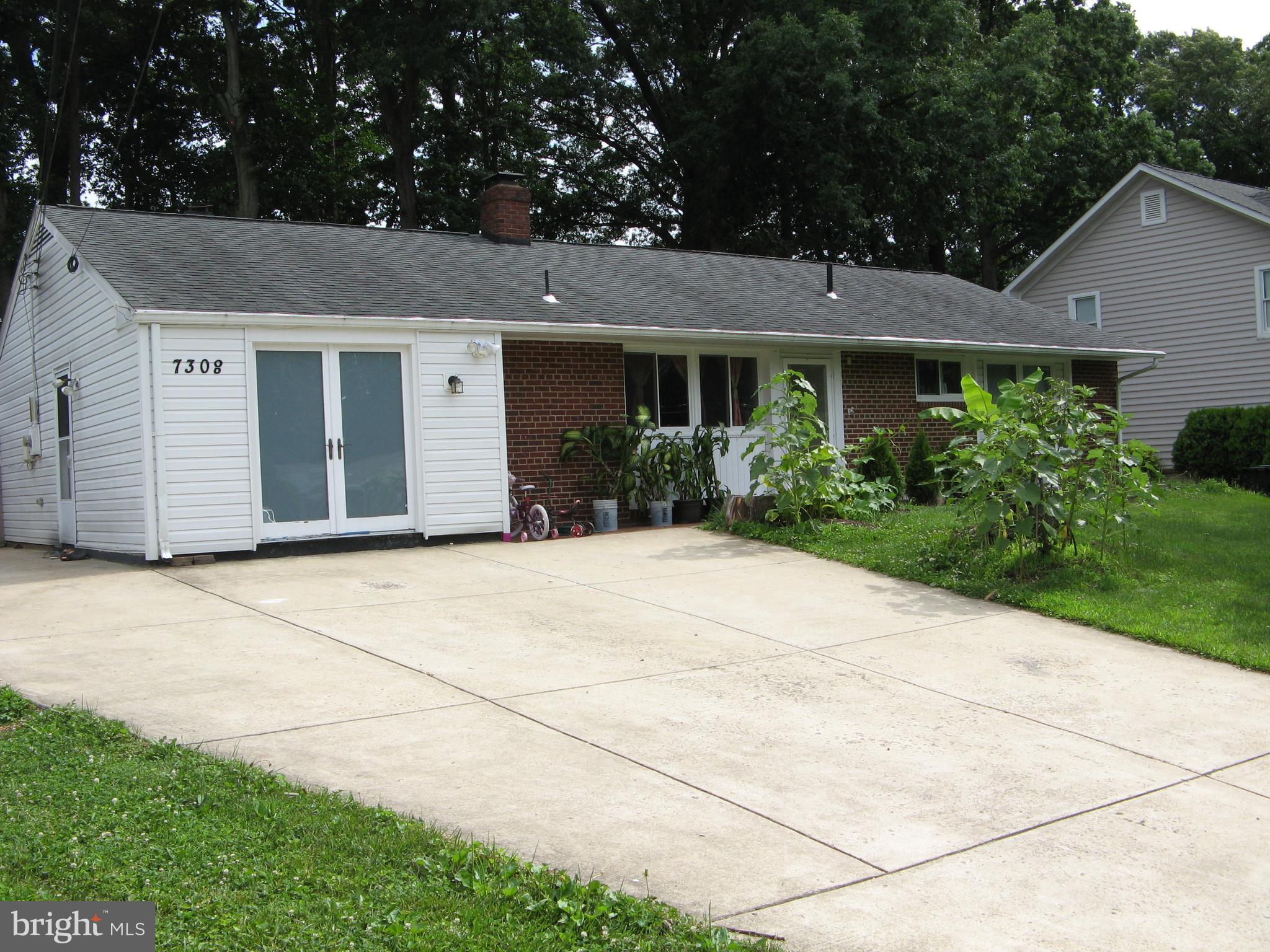 7308 Floyd Avenue Springfield, VA 22150 - Photo 2 of 17 Exterior (Front)