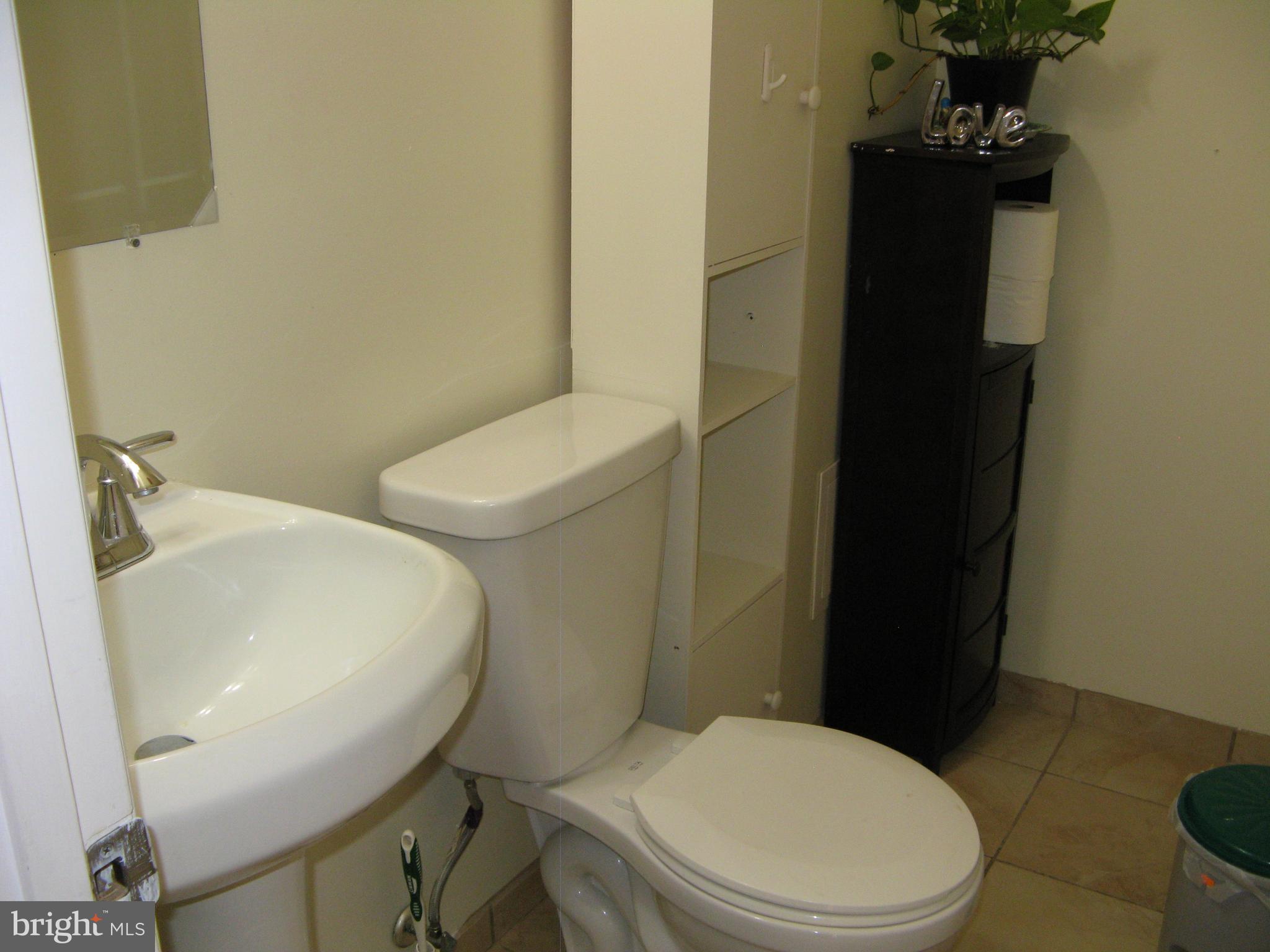 7308 Floyd Avenue Springfield, VA 22150 - Photo 13 of 17 Bath
