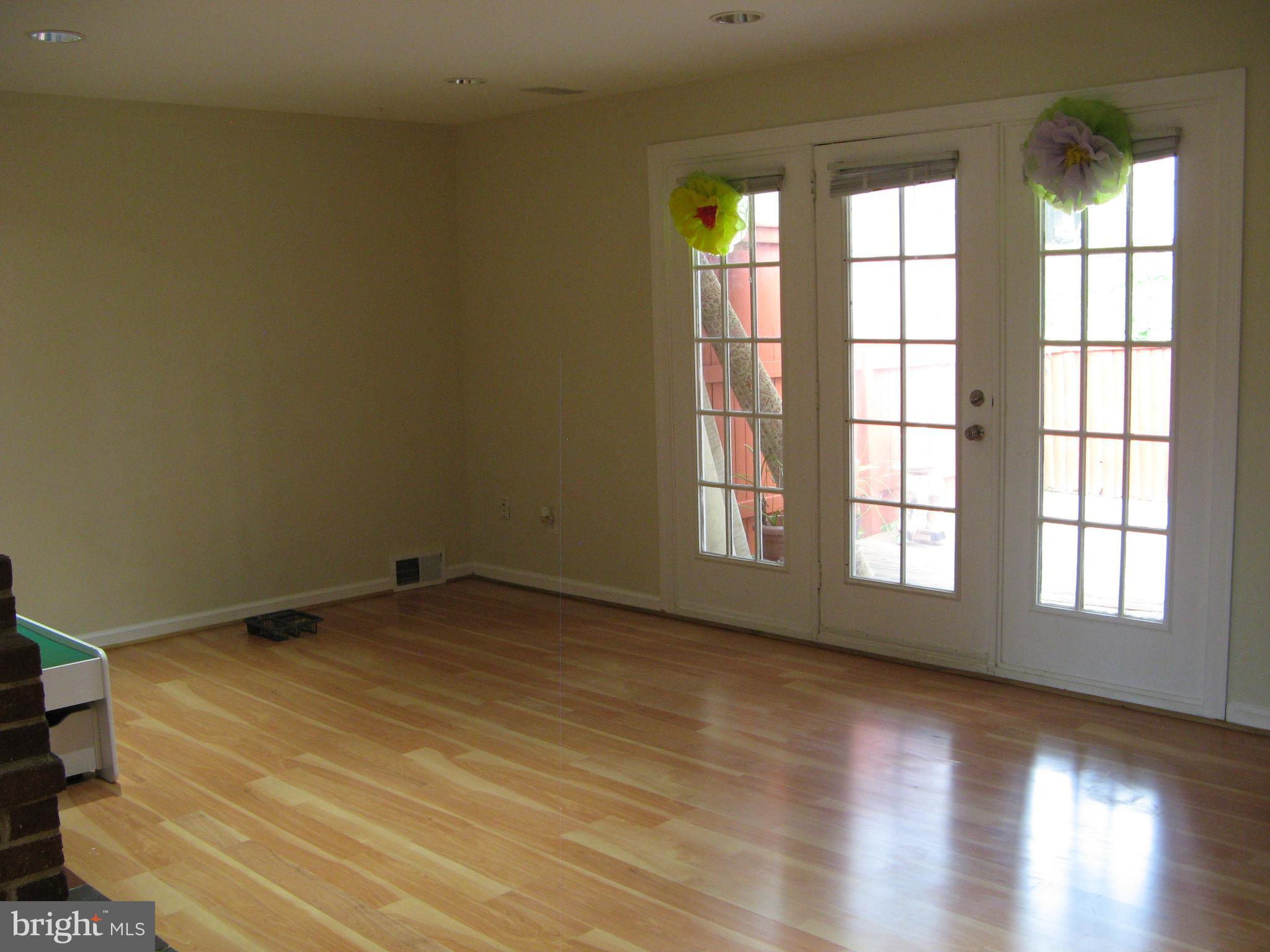 7308 Floyd Avenue Springfield, VA 22150 - Photo 4 of 17 Family Room